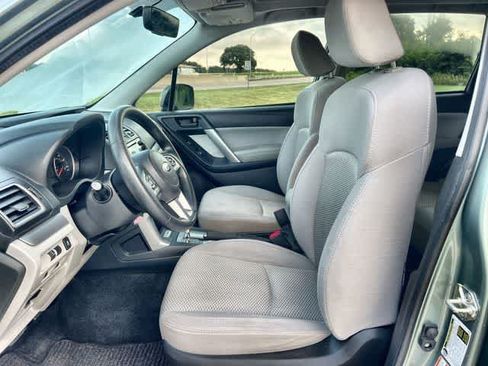 Used 2017 Subaru Forester 2.5i Premium AWD/4WD image 11