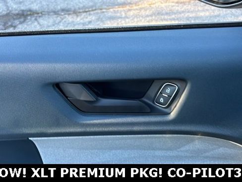 New 2025 Ford Maverick XLT w/ XLT Luxury Package image 23