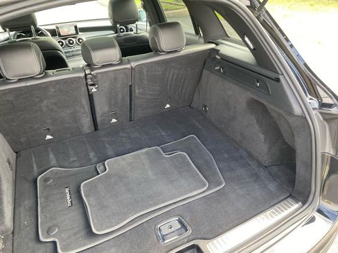 Used 2019 Mercedes-Benz GLC 300 4MATIC w/ Premium Package image 42