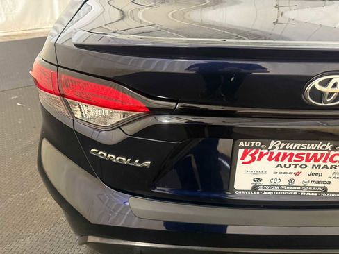 Certified 2023 Toyota Corolla SE w/ Carpet Mat Package (TMS) image 17