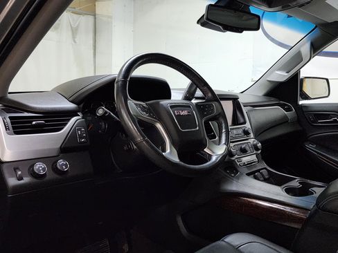 Used 2018 GMC Yukon SLT w/ Premium Edition AWD/4WD image 13