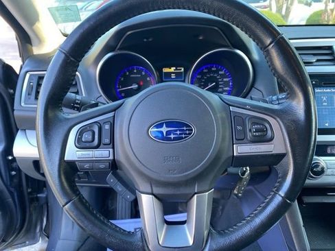 Used 2016 Subaru Outback 2.5i Premium w/ Popular Package #1 AWD/4WD image 9