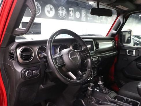 Used 2018 Jeep Wrangler Unlimited Sport S AWD/4WD image 10