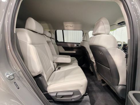 Used 2025 Hyundai Santa Fe SEL AWD/4WD image 24