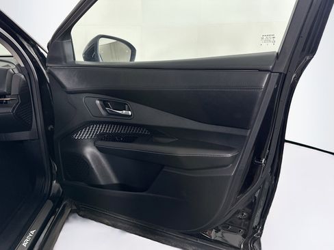 Used 2023 Nissan Ariya FWD image 34