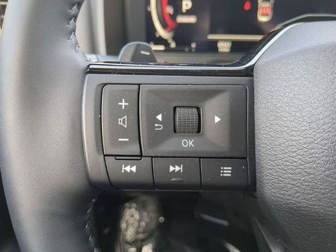 Certified 2025 Nissan Rogue SL w/ Tech Package FWD image 25