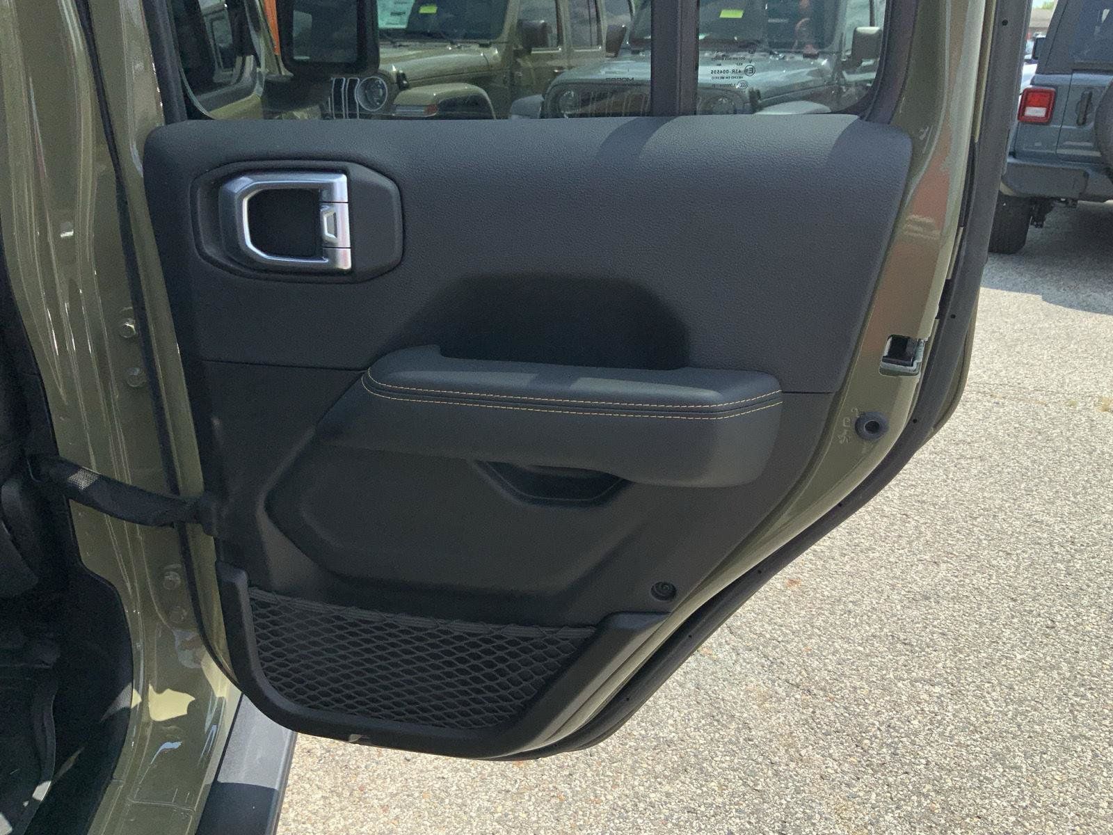 Used 2025 Jeep Wrangler Unlimited Rubicon 392 AWD/4WD image 54