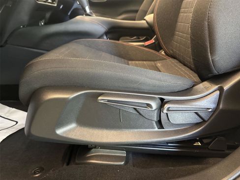 Used 2024 Honda HR-V Sport image 14