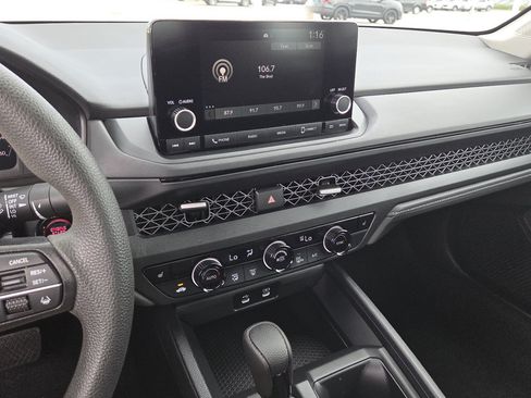Used 2024 Honda Accord EX image 27