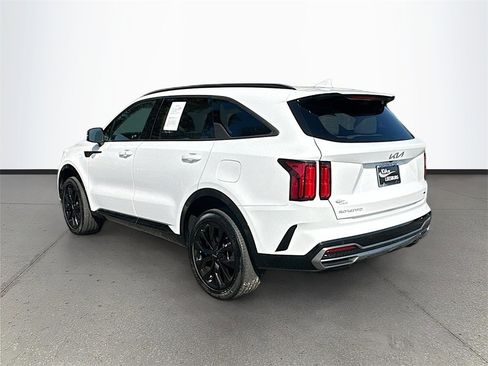 Certified 2023 Kia Sorento SX image 5