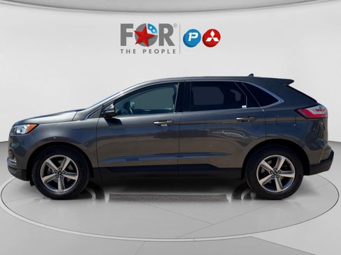 Used 2020 Ford Edge SEL w/ Convenience Package image 2