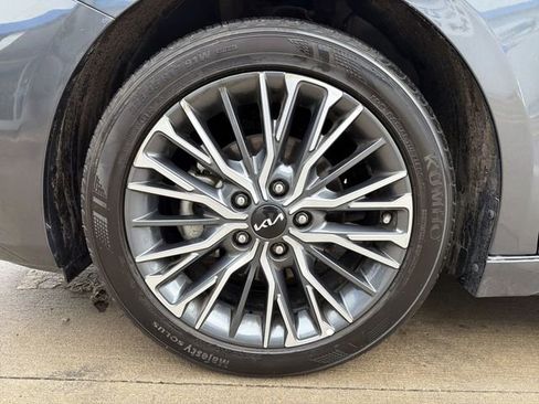 Used 2024 Kia Forte GT-Line w/ GT-Line Premium Package image 12