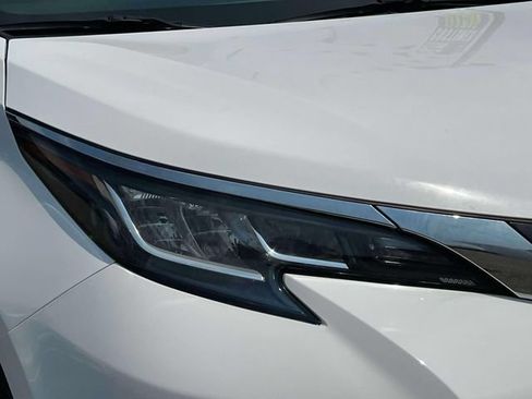 Used 2022 Toyota Sienna LE FWD image 11