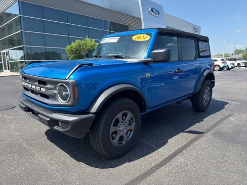 Used 2024 Ford Bronco Big Bend AWD/4WD image 2