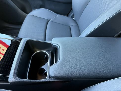 Used 2024 Toyota bZ4X Limited image 30