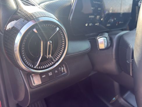 Used 2026 Chevrolet Equinox LT w/ Safety and Technology Package image 14