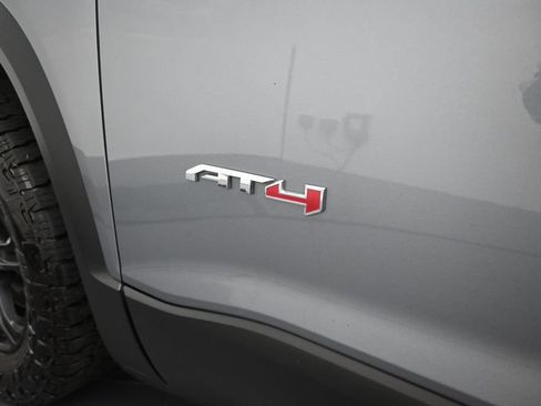 Used 2022 GMC Acadia AT4 AWD/4WD image 12