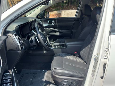 Used 2022 Kia Sorento SX FWD image 16