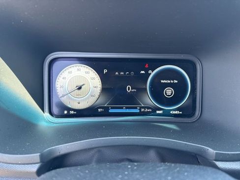 Used 2022 Hyundai Kona Limited AWD/4WD image 10