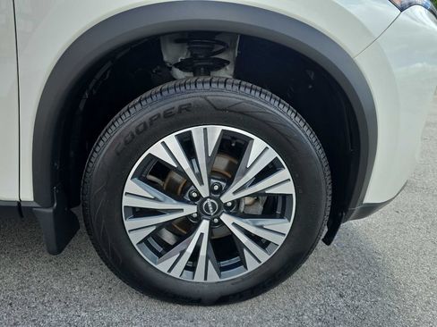 Used 2023 Nissan Rogue SV w/ SV Premium B Package AWD/4WD image 5