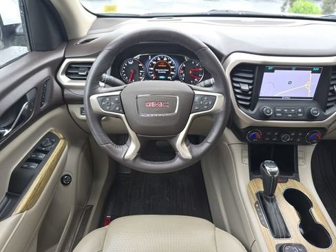 Used 2018 GMC Acadia Denali w/ Technology Package AWD/4WD image 24