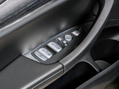 Used 2023 BMW X4 xDrive30i w/ M Sport Package image 47