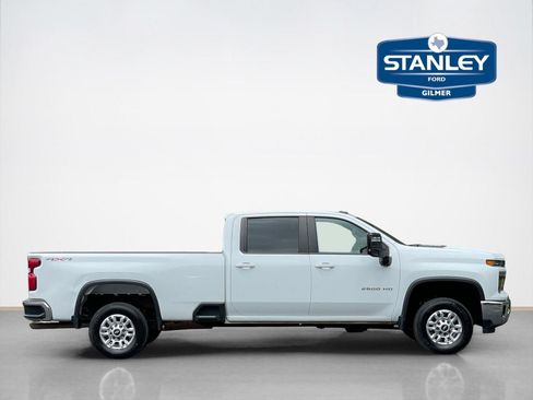 Used 2024 Chevrolet Silverado 2500 LT AWD/4WD image 9