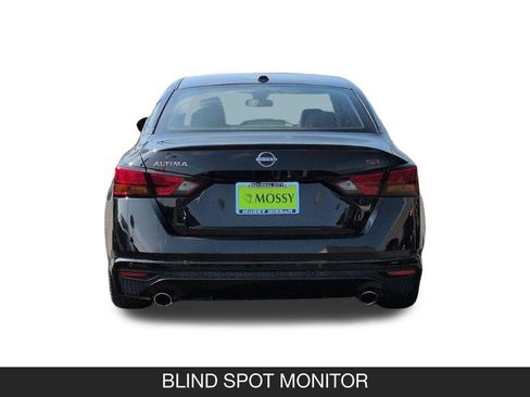 Used 2024 Nissan Altima 2.5 SR FWD image 8