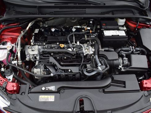 Used 2025 Toyota Corolla SE FWD image 9