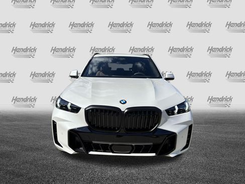 Used 2026 BMW X5 xDrive40i w/ M Sport Package AWD/4WD image 3