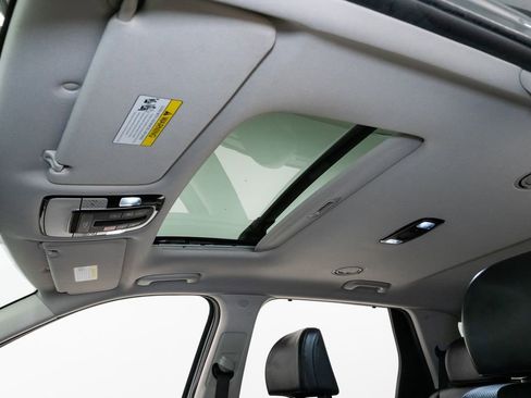 Used 2023 Hyundai Palisade SEL w/ Premium Package image 12