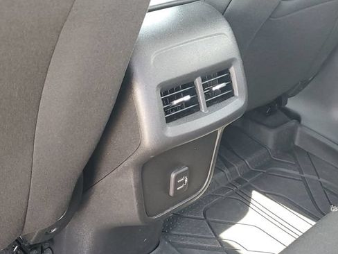 Used 2023 Chevrolet Equinox LT AWD/4WD image 25