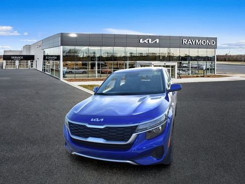 Used 2023 Kia Seltos LX AWD/4WD image 7