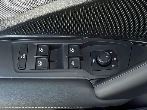 New 2026 Volkswagen Tiguan S image 14