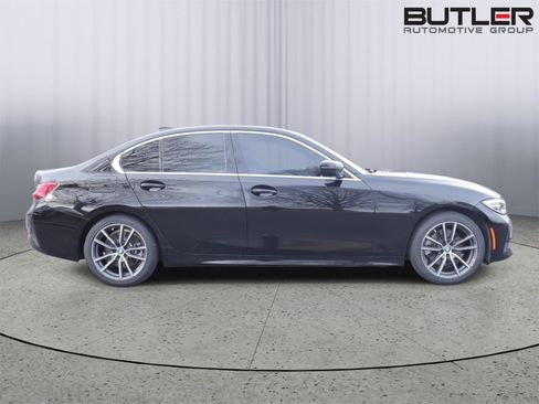 Used 2019 BMW 330i Sedan w/ Premium Package image 8