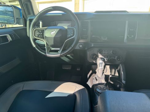 Used 2023 Ford Bronco Outer Banks image 15