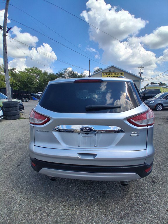 Used 2015 Ford Escape SE FWD image 2