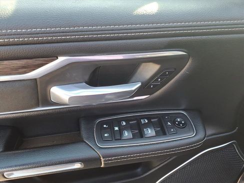 Used 2019 RAM 1500 Laramie image 32
