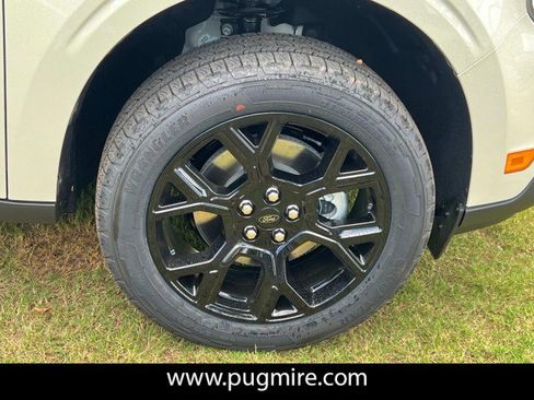 New 2025 Ford Maverick XLT w/ XLT Luxury Package image 8