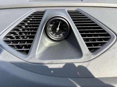 Used 2025 Porsche Macan Electric image 37