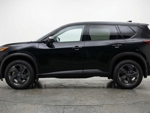 Used 2025 Nissan Rogue SV FWD image 5
