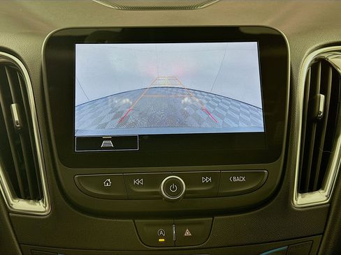 Used 2024 Chevrolet Malibu LT image 22