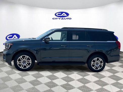 Used 2025 Ford Expedition Active AWD/4WD image 8