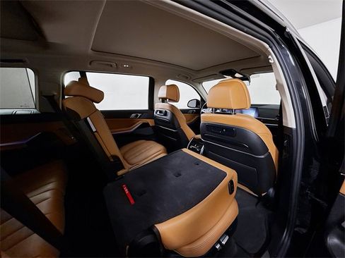 Used 2021 BMW X7 xDrive40i image 29