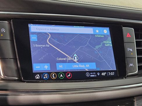 Used 2024 Buick Enclave Premium image 31