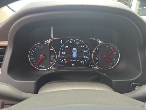 Used 2023 GMC Acadia Denali w/ Denali Ultimate Package FWD image 20