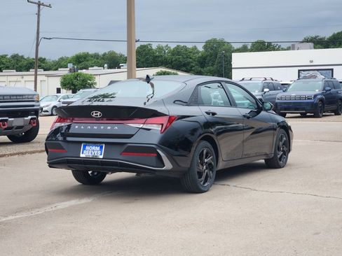New 2026 Hyundai Elantra Sport FWD image 4