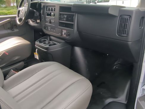 New 2025 GMC Savana 2500 Extended w/ Driver Convenience Package image 25