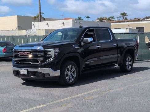 Certified 2023 GMC Sierra 1500 SLT AWD/4WD image 4