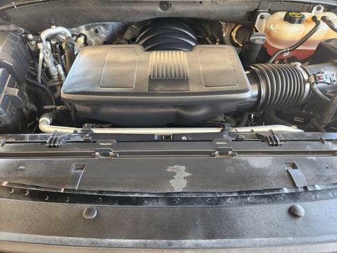 Used 2024 Chevrolet Tahoe Z71 w/ Luxury Package AWD/4WD image 33